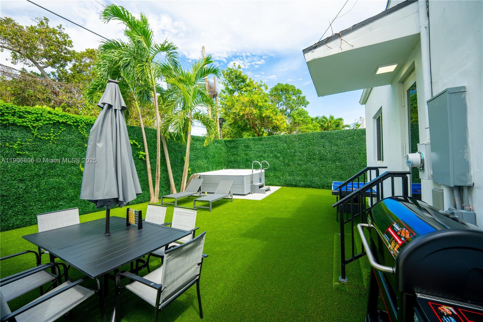 545 NW 47th St Miami, FL 33127