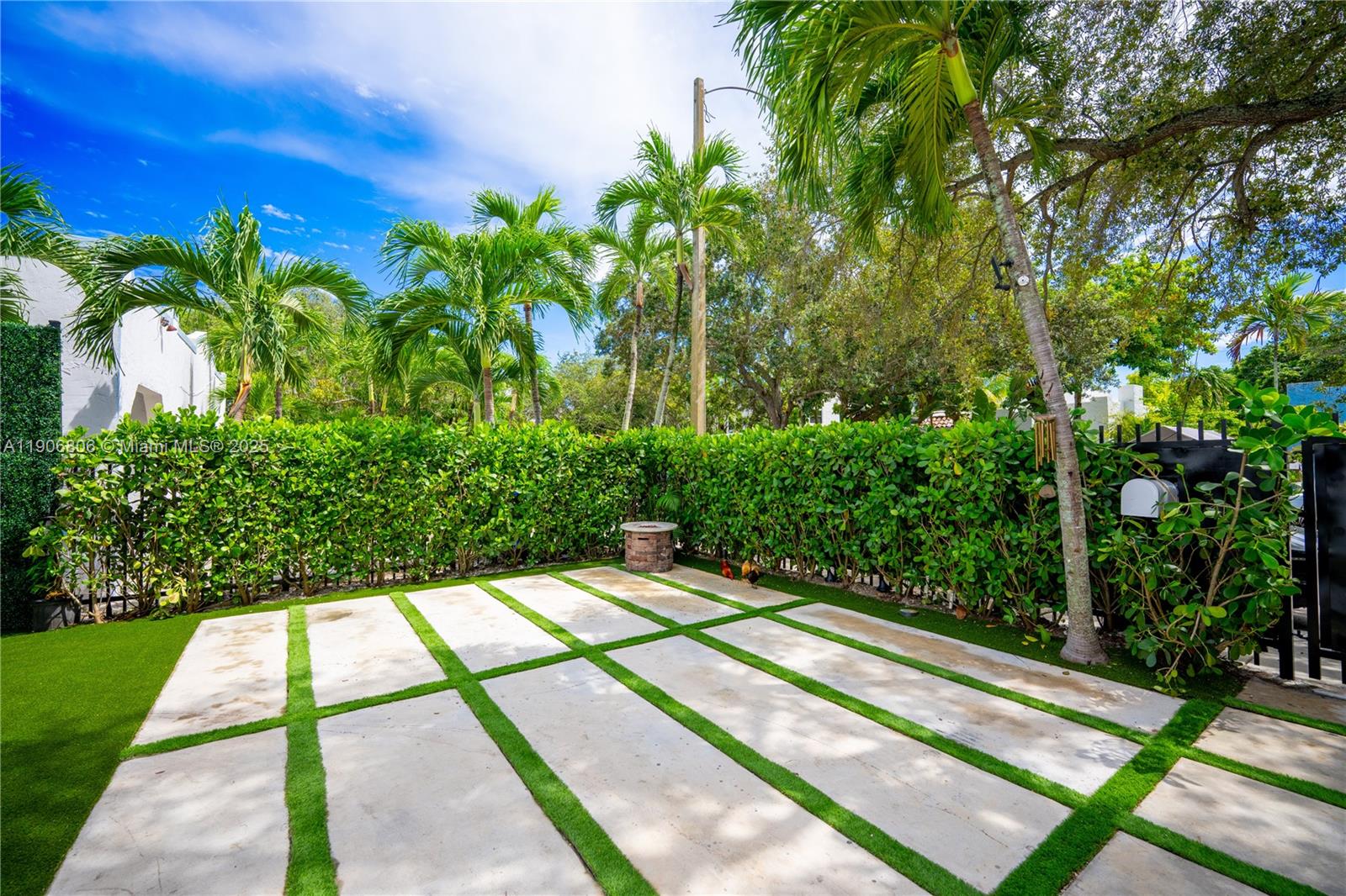 545 NW 47th St Miami, FL 33127