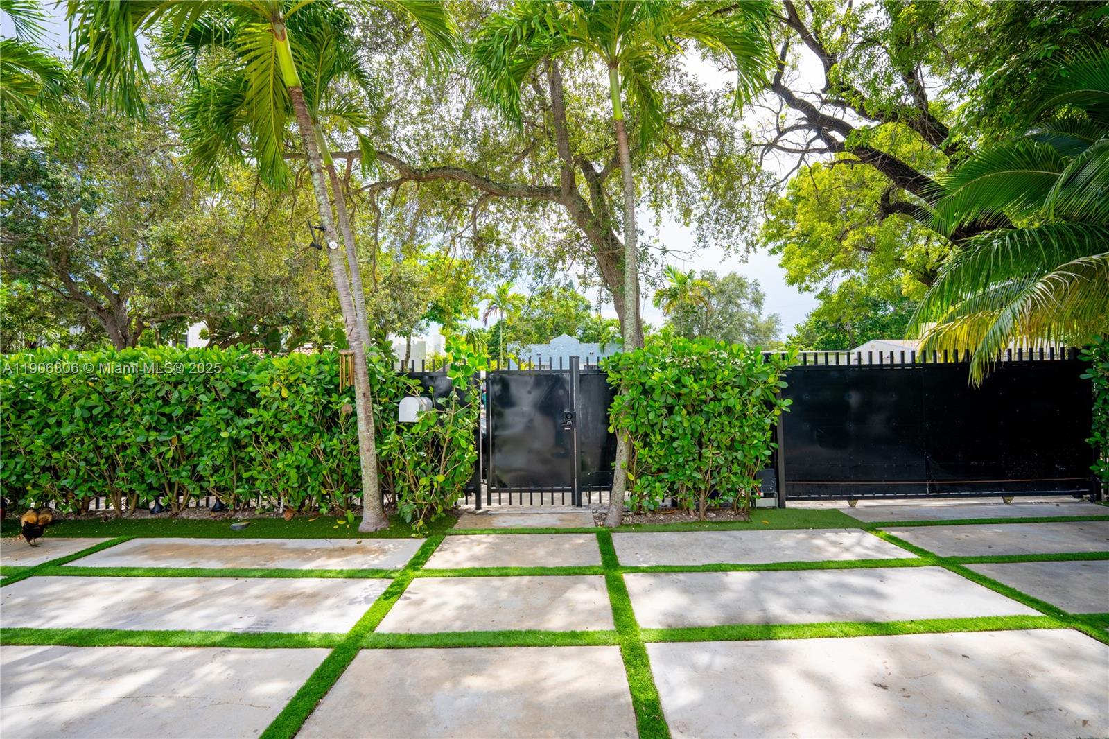 545 NW 47th St Miami, FL 33127