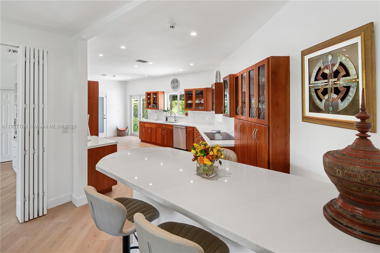 200 S Shore Dr S Miami, FL 33133