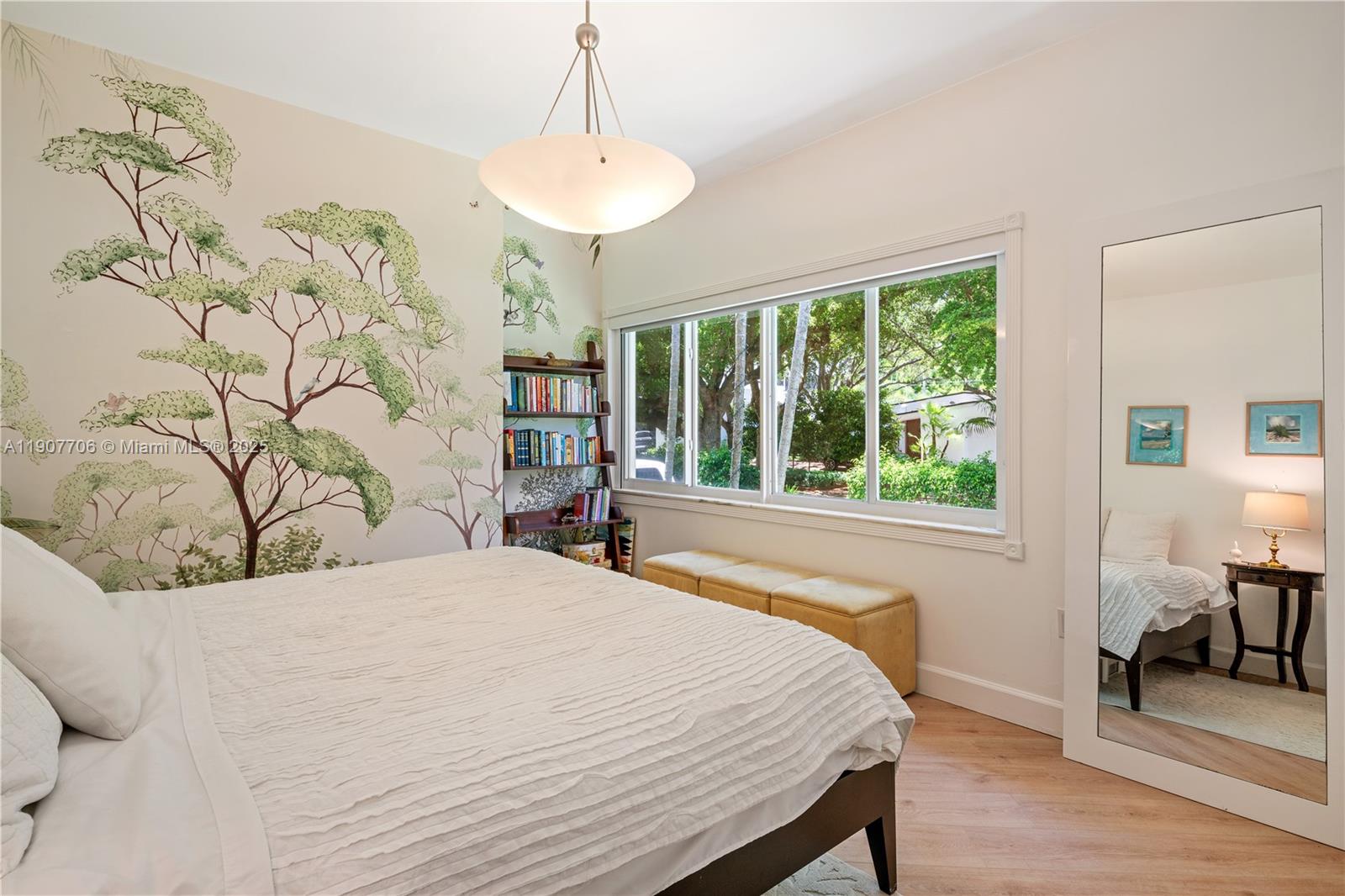 200 S Shore Dr S Miami, FL 33133