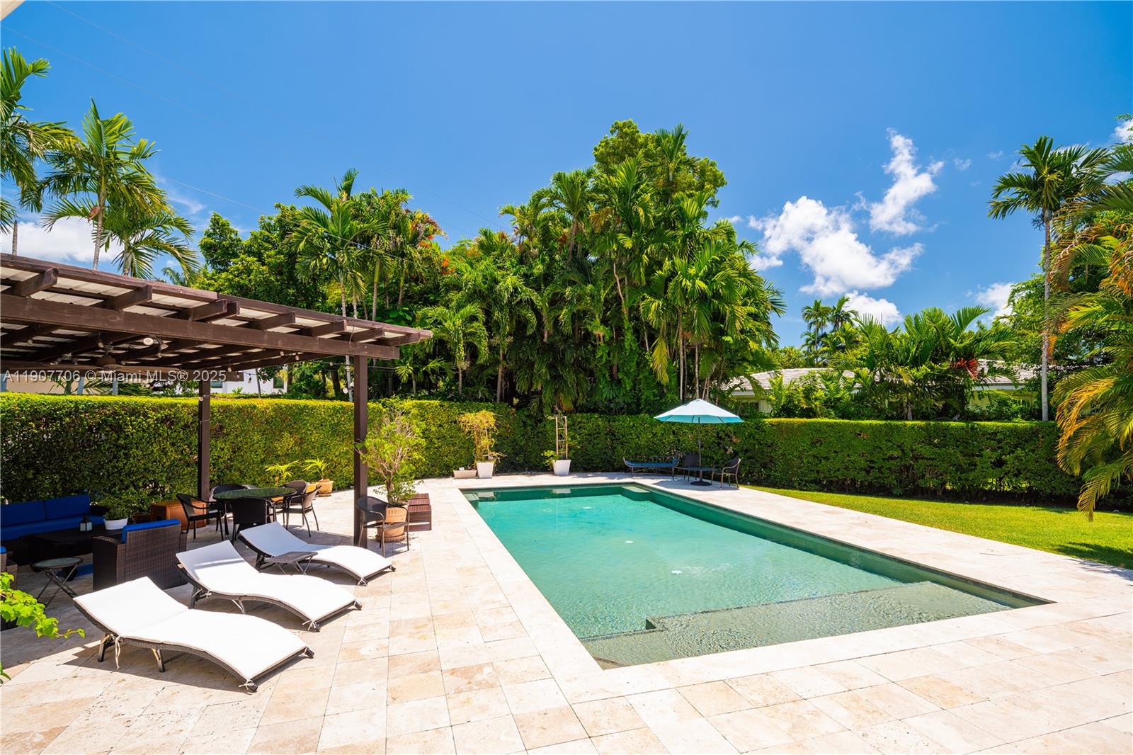 200 S Shore Dr S Miami, FL 33133