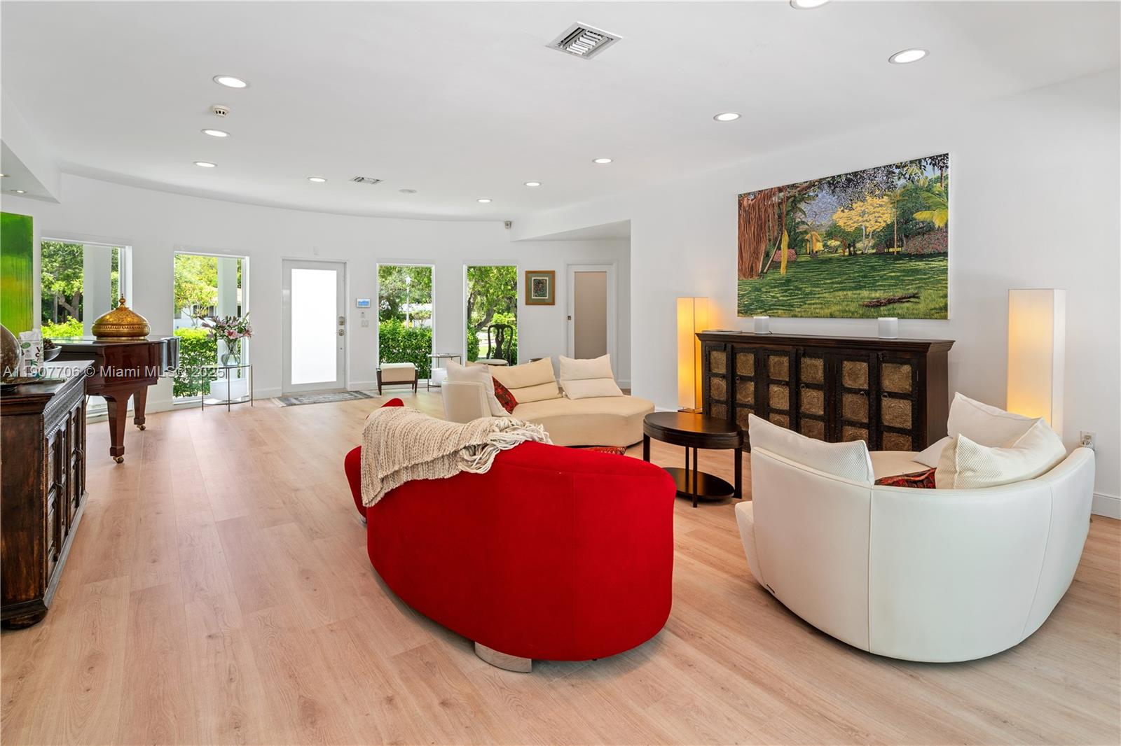 200 S Shore Dr S Miami, FL 33133