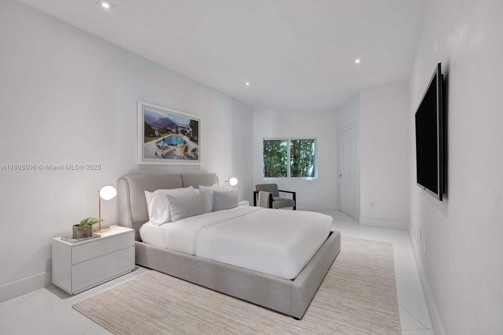 1040 S Shore Dr Miami Beach, FL 33141