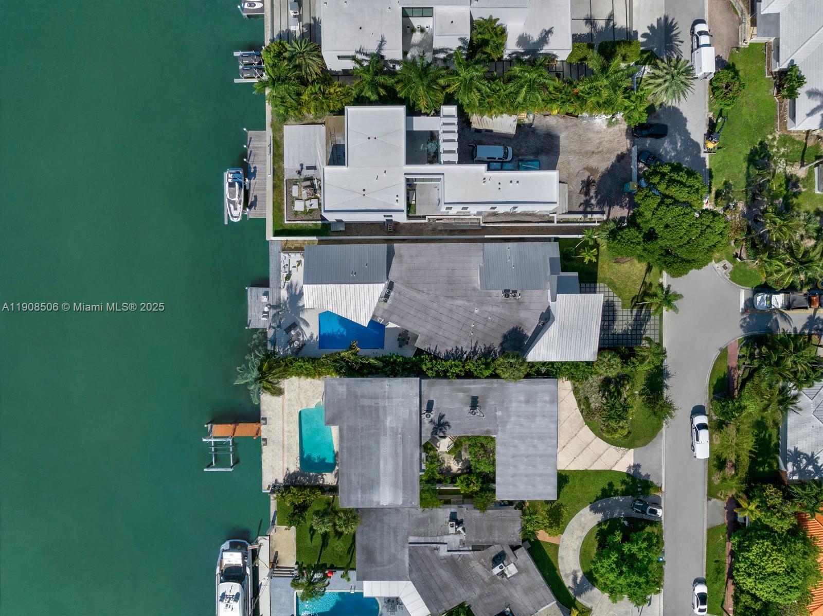 1040 S Shore Dr Miami Beach, FL 33141
