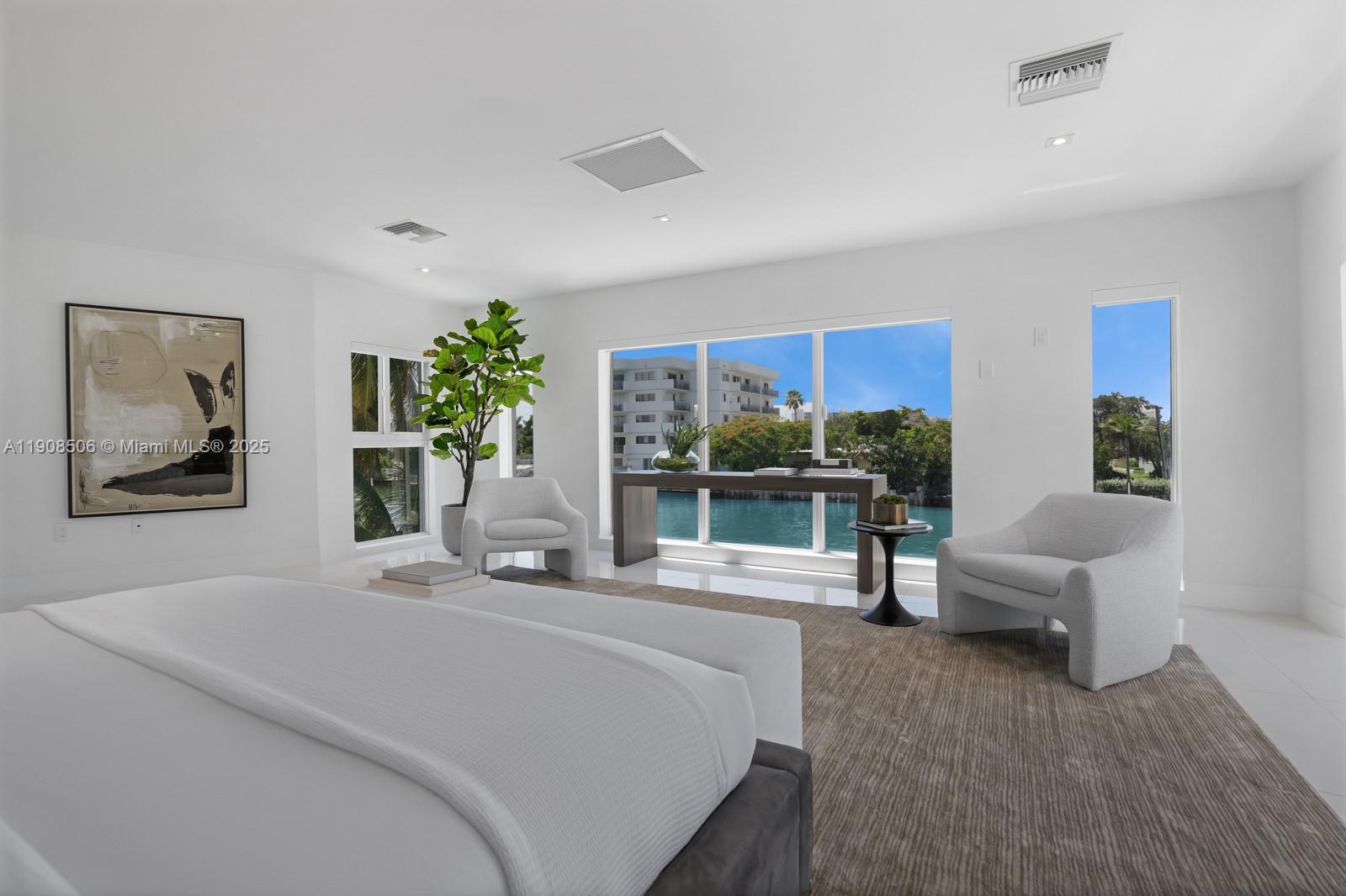 1040 S Shore Dr Miami Beach, FL 33141