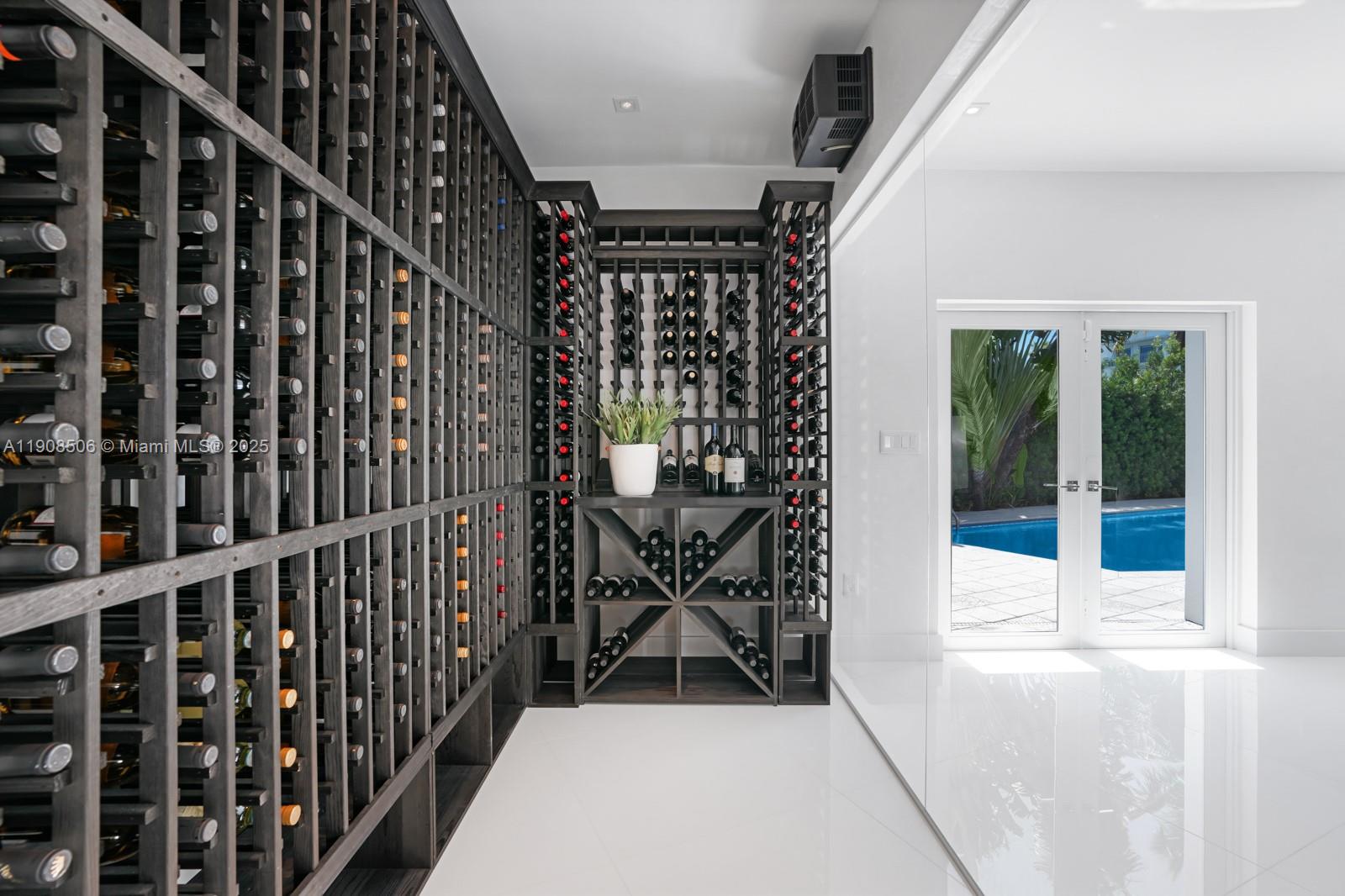 1040 S Shore Dr Miami Beach, FL 33141