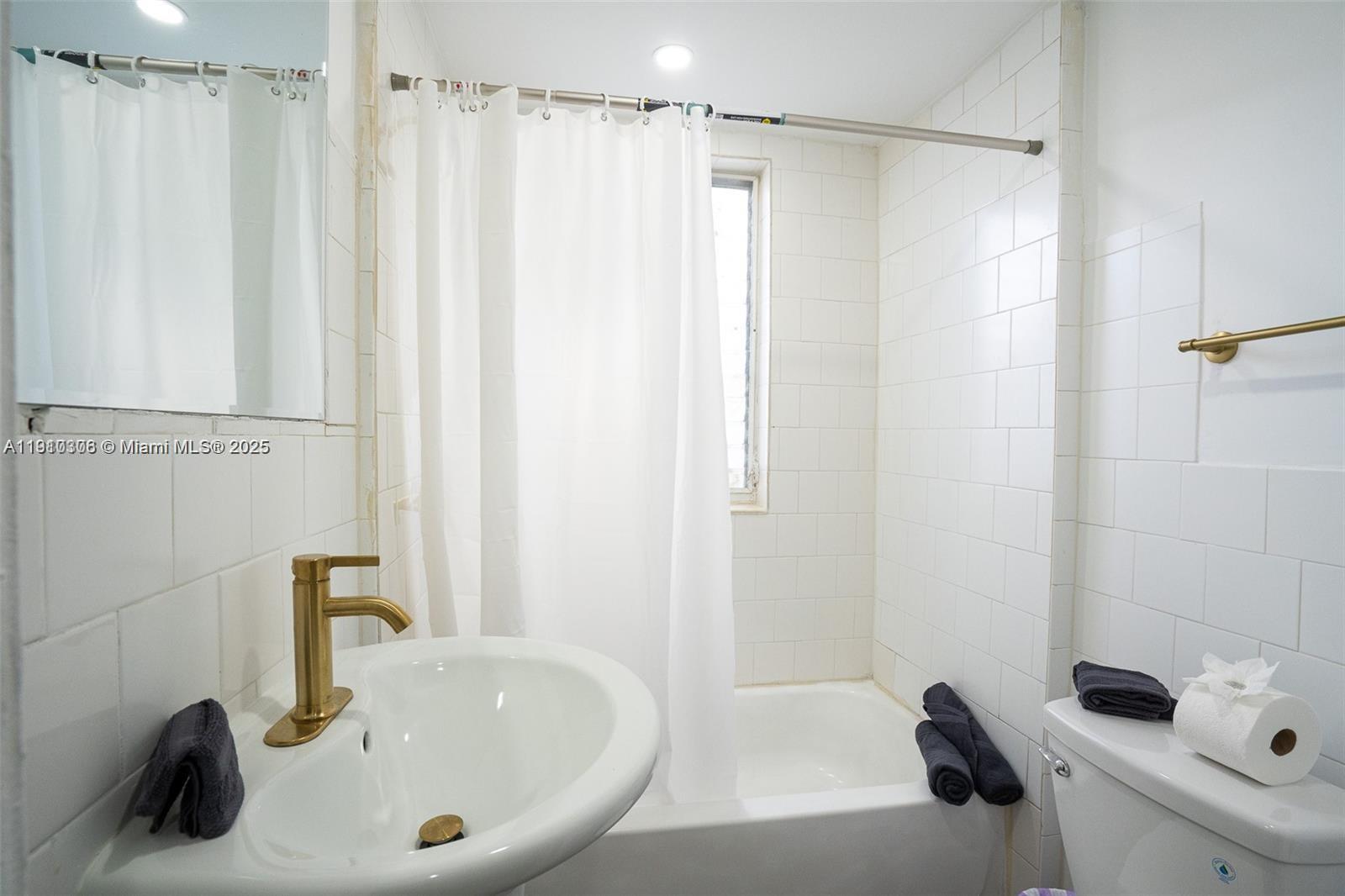 444 Ponce De Leon Blvd Coral Gables, FL 33134