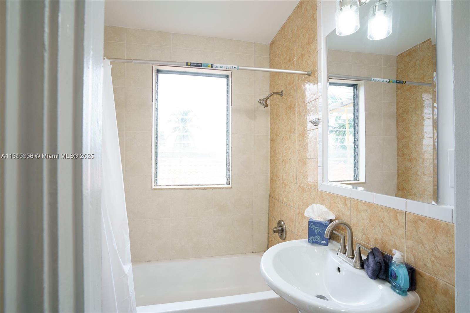 444 Ponce De Leon Blvd Coral Gables, FL 33134