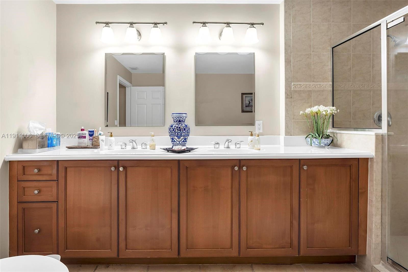 8390 SW 72nd Ave #320 Miami, FL 33143