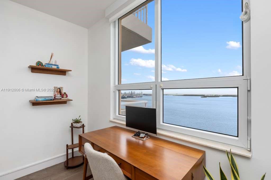 808 Brickell Key Dr #2504 Miami, FL 33131