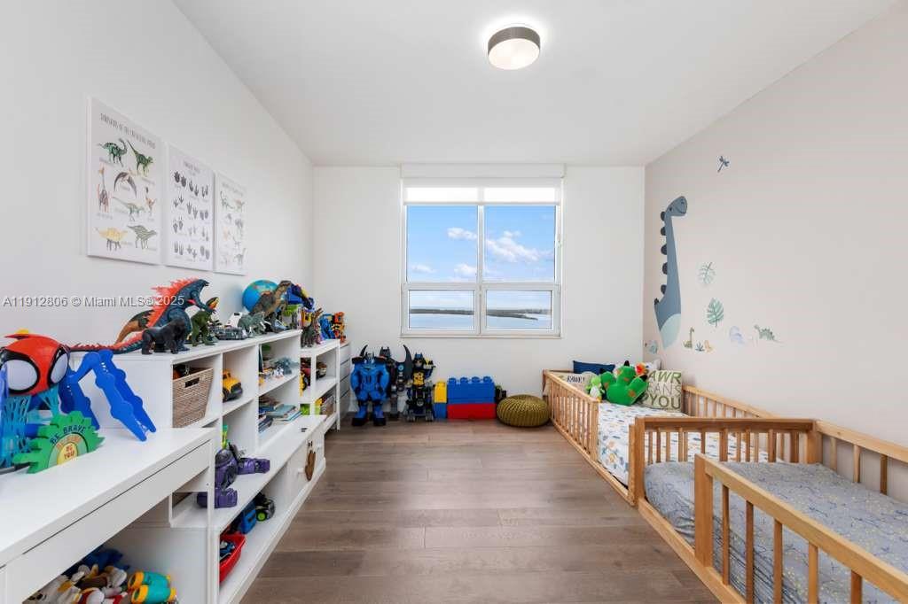 808 Brickell Key Dr #2504 Miami, FL 33131