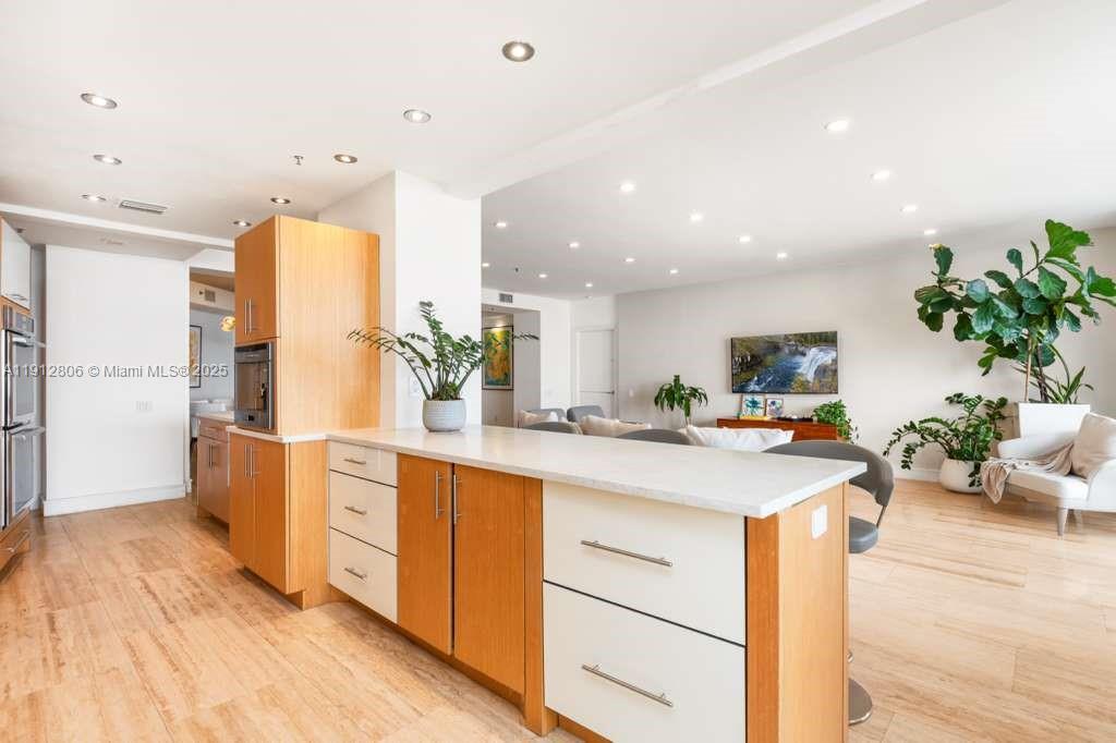 808 Brickell Key Dr #2504 Miami, FL 33131