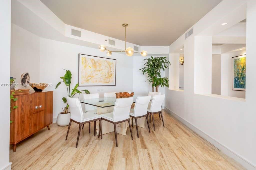 808 Brickell Key Dr #2504 Miami, FL 33131