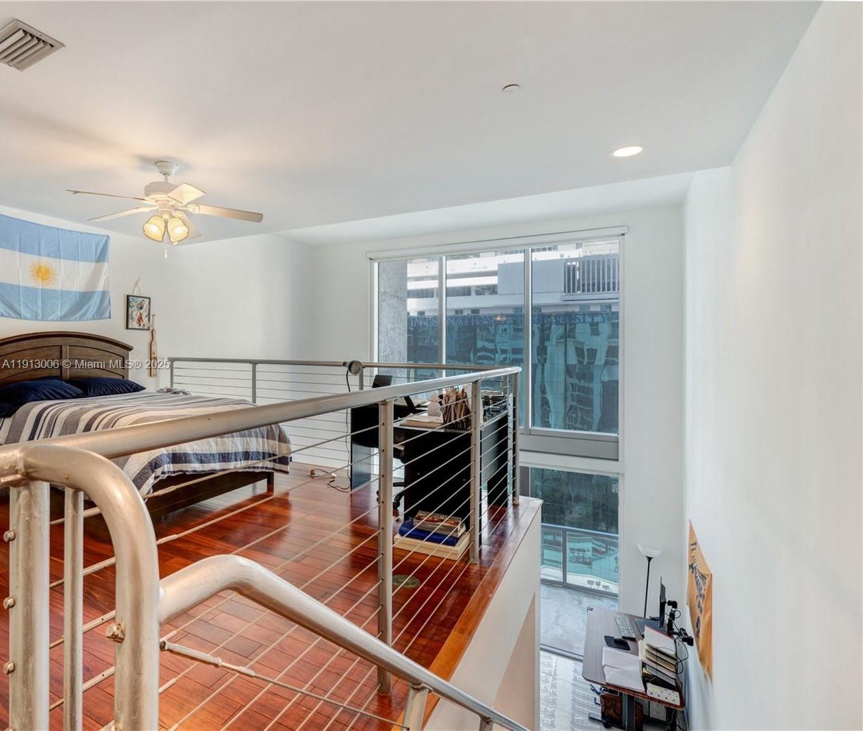 image 1060 Brickell - 10602