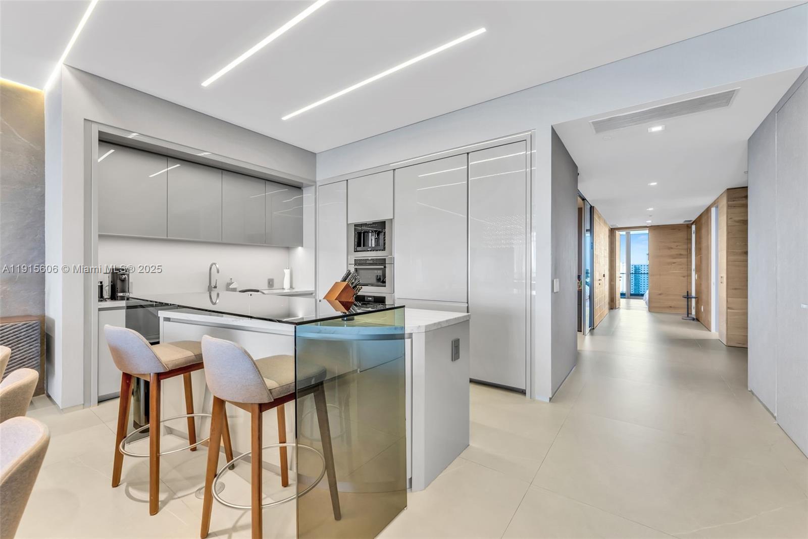 18975 Collins Ave #1002 Sunny Isles Beach, FL 33160