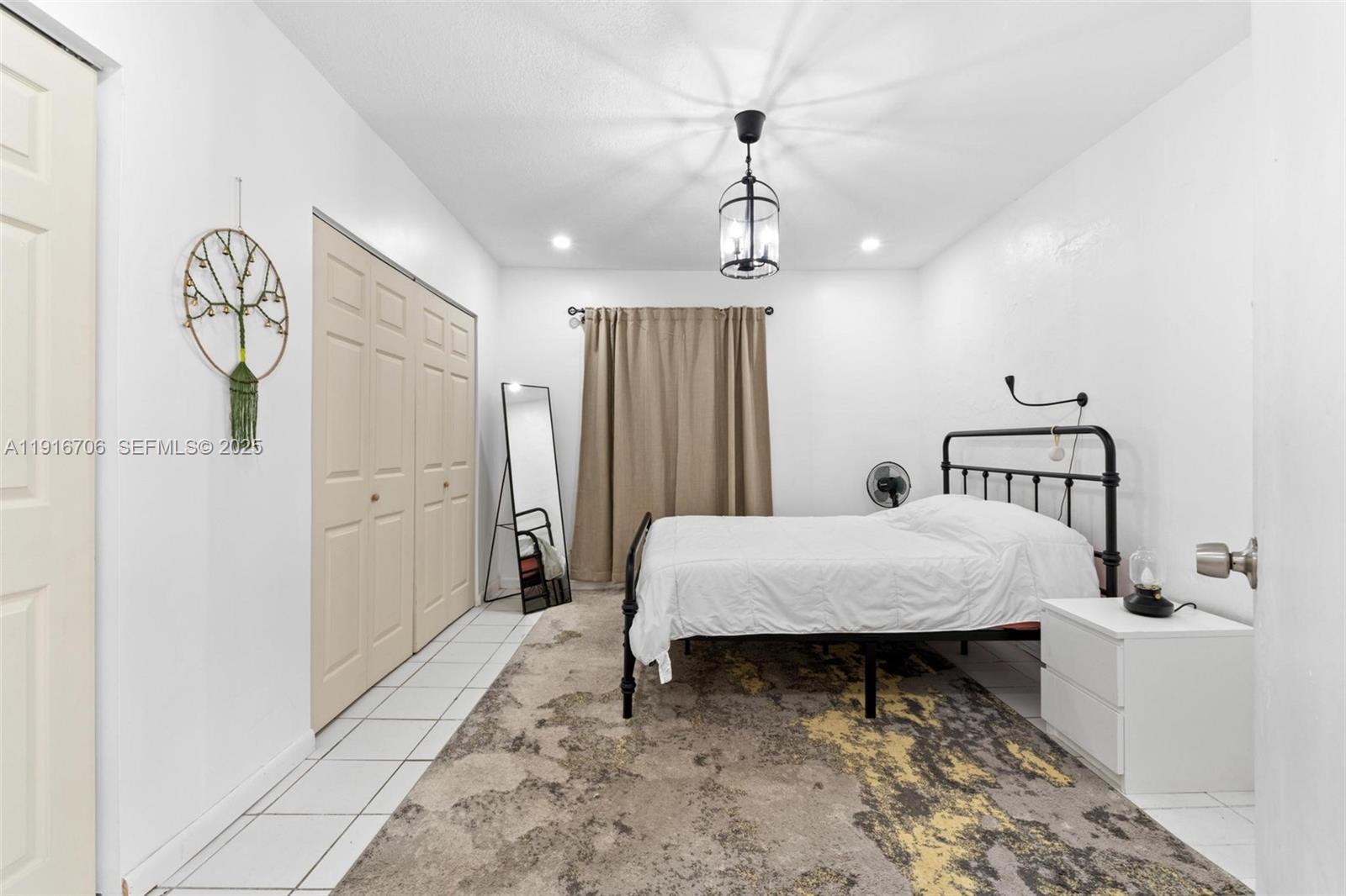 2262 NW 4th St Miami, FL 33125