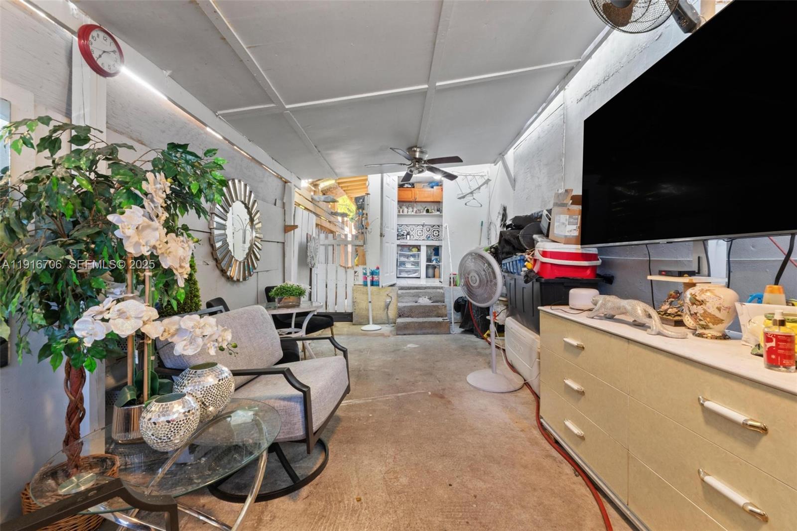 2262 NW 4th St Miami, FL 33125