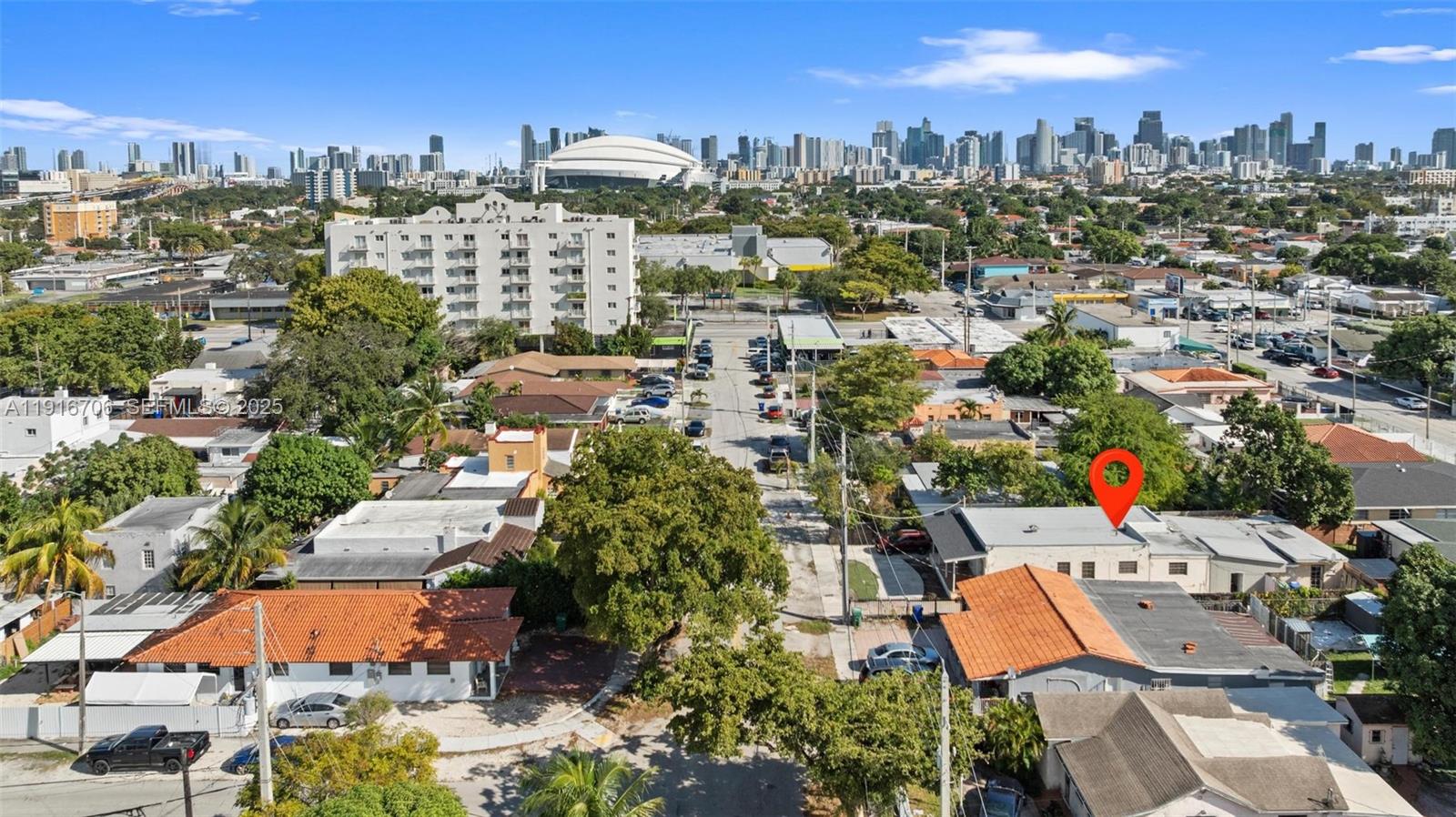 2262 NW 4th St Miami, FL 33125