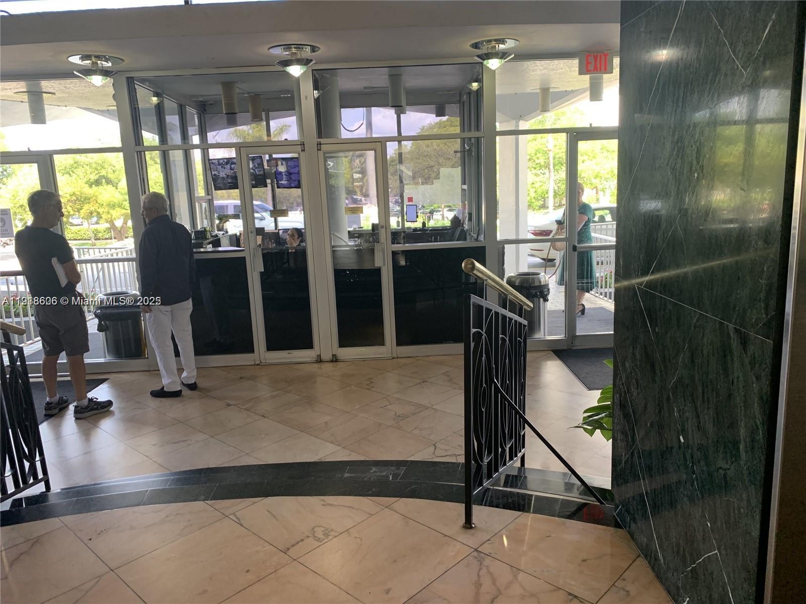 900 Bay Dr #211 Miami Beach, FL 33141