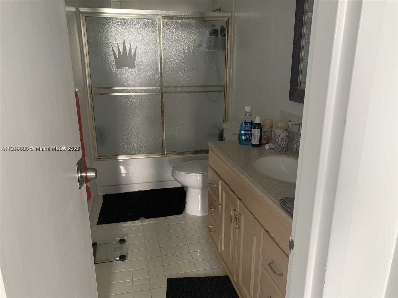 900 Bay Dr #211 Miami Beach, FL 33141