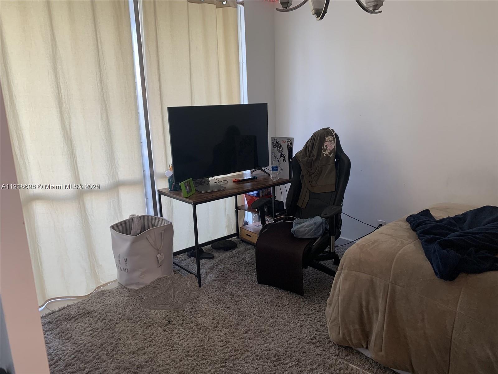 900 Bay Dr #211 Miami Beach, FL 33141