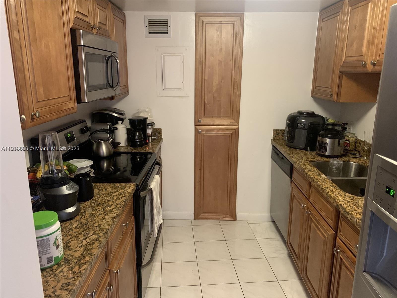 900 Bay Dr #211 Miami Beach, FL 33141