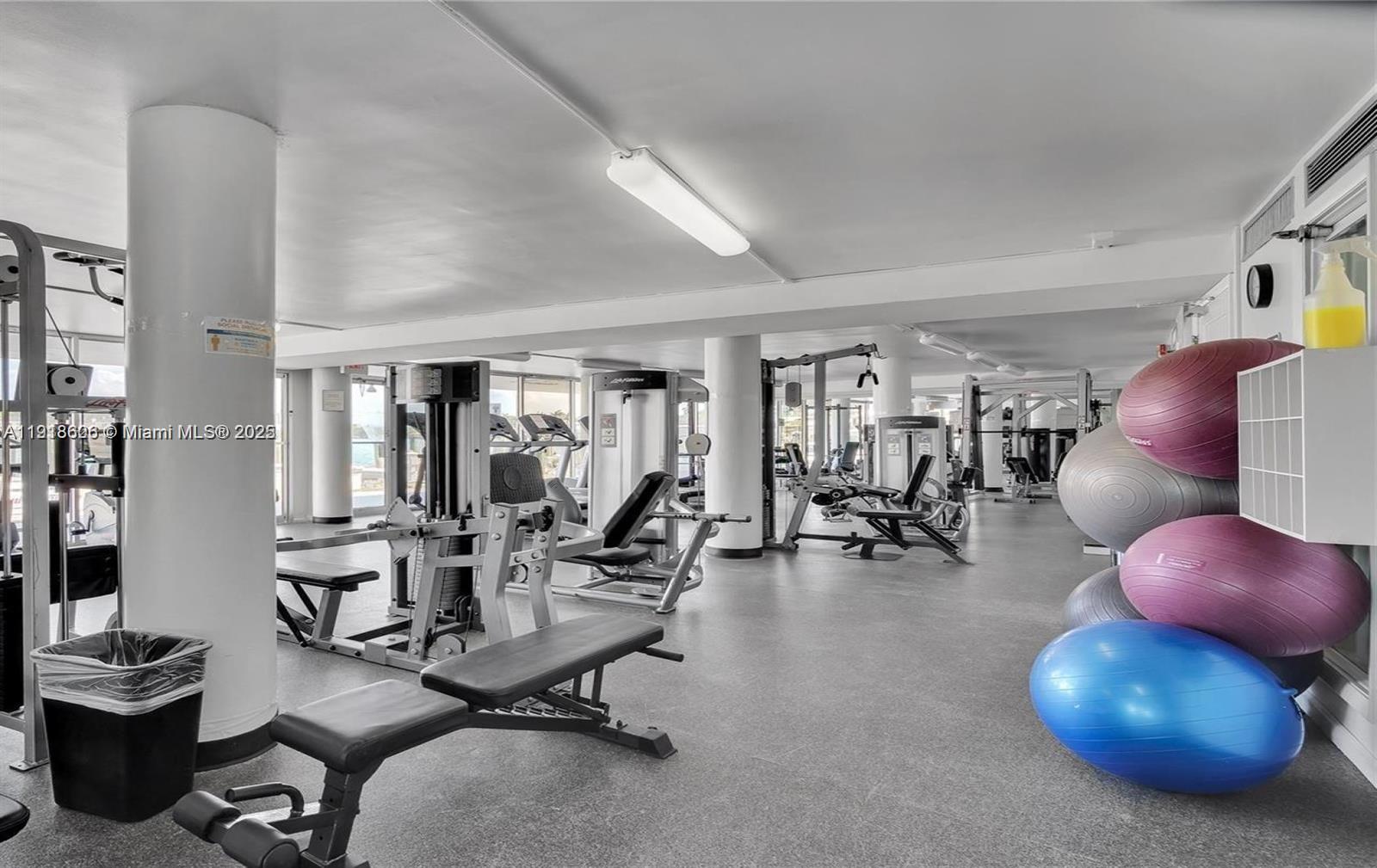 900 Bay Dr #211 Miami Beach, FL 33141