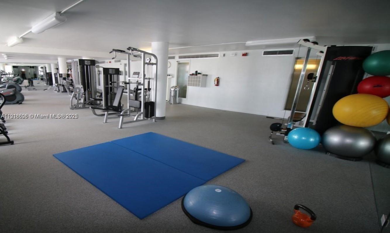 900 Bay Dr #211 Miami Beach, FL 33141