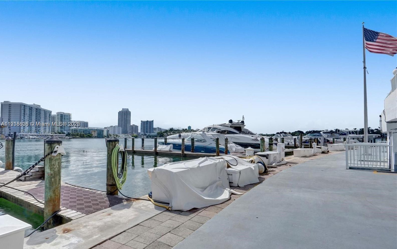 900 Bay Dr #211 Miami Beach, FL 33141