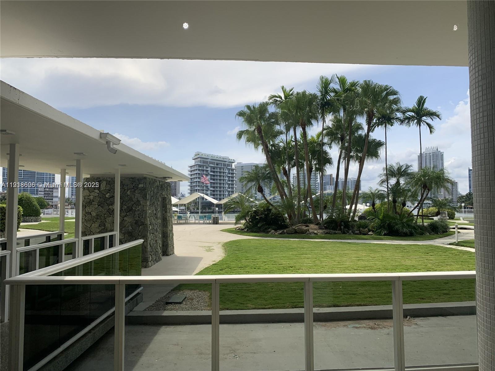 900 Bay Dr #211 Miami Beach, FL 33141