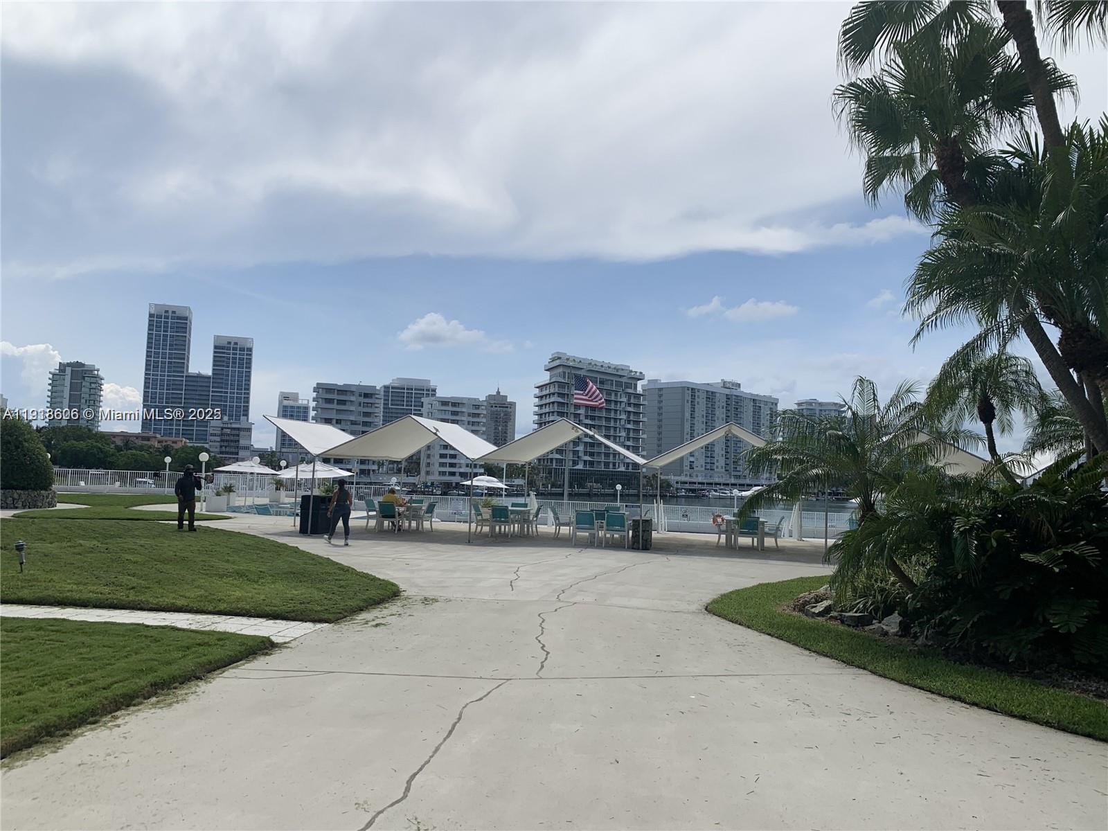 900 Bay Dr #211 Miami Beach, FL 33141