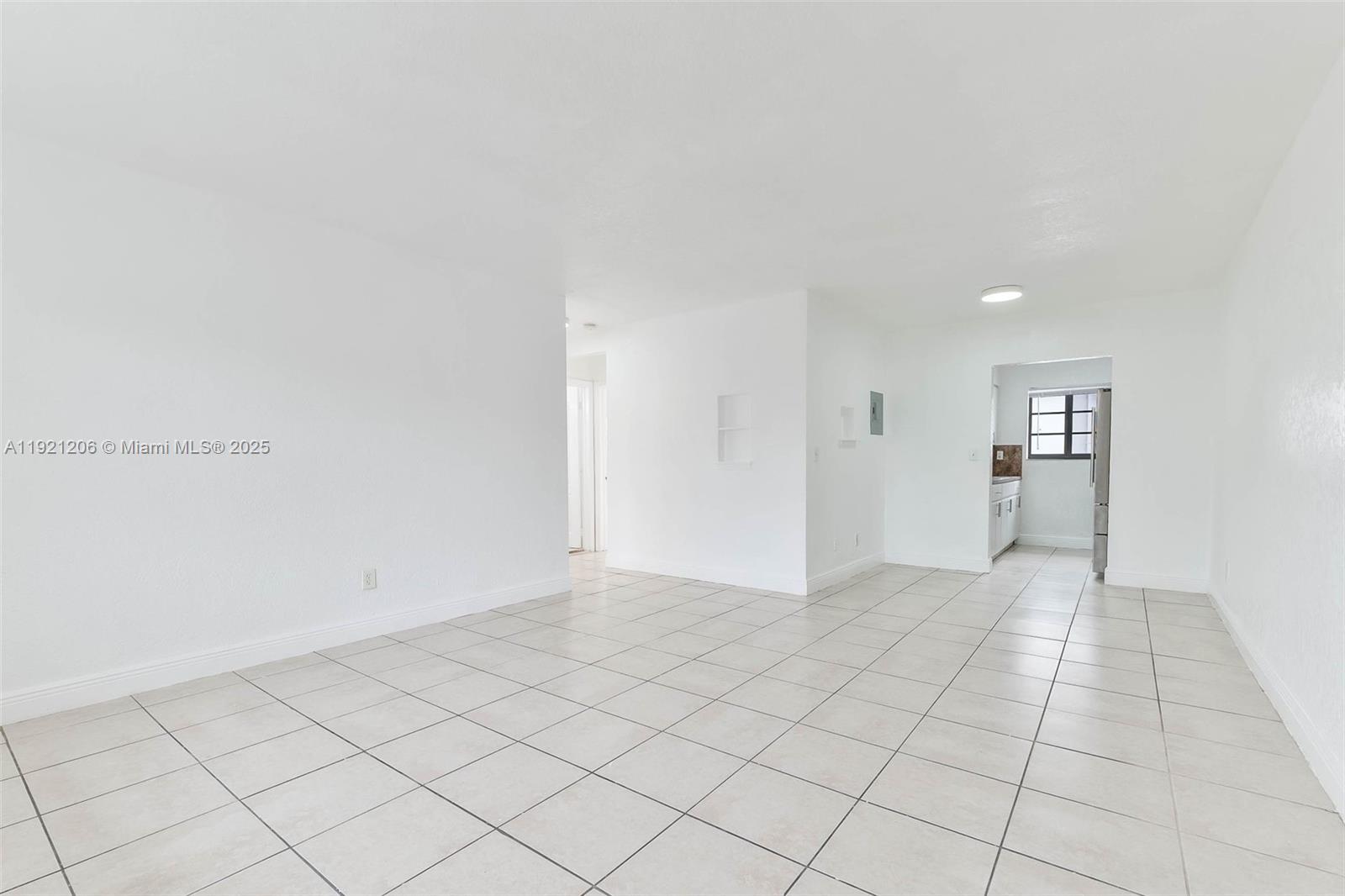 6921 Rue Vendome #1 Miami Beach, FL 33141
