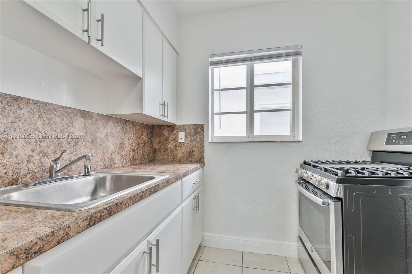 6921 Rue Vendome #1 Miami Beach, FL 33141