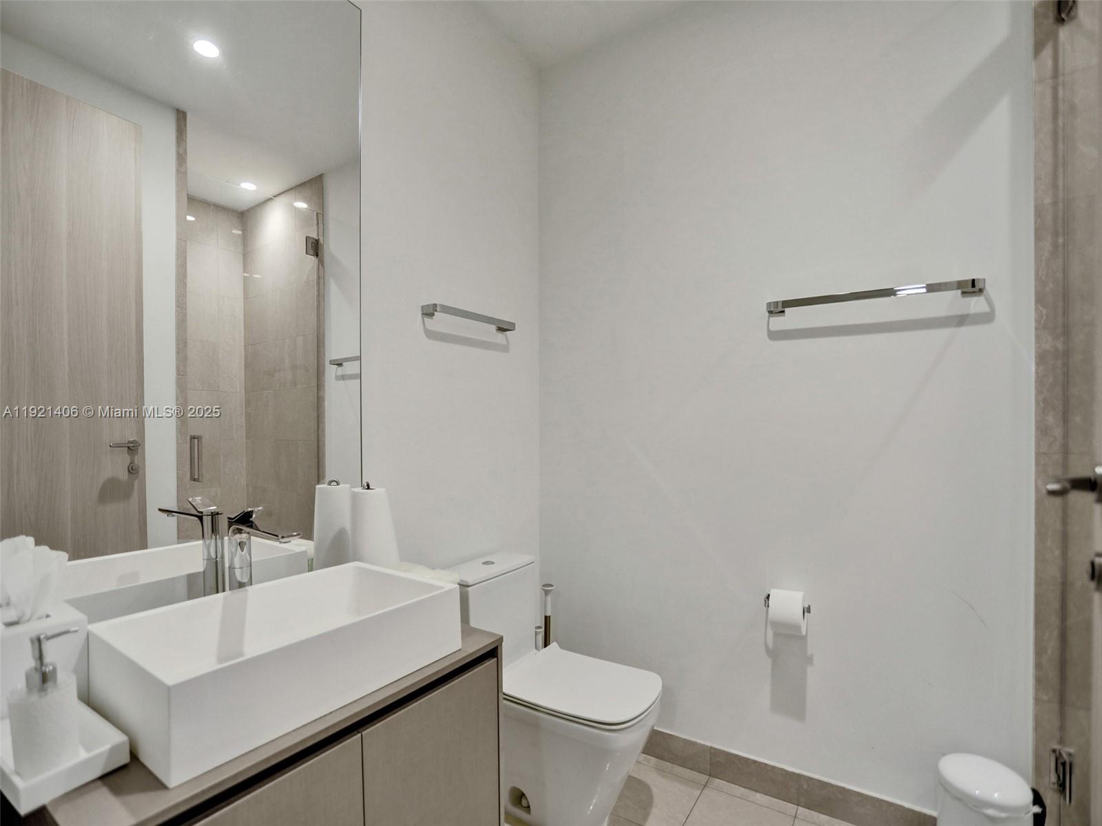 1000 Brickell Plz #PH5103 Miami, FL 33131