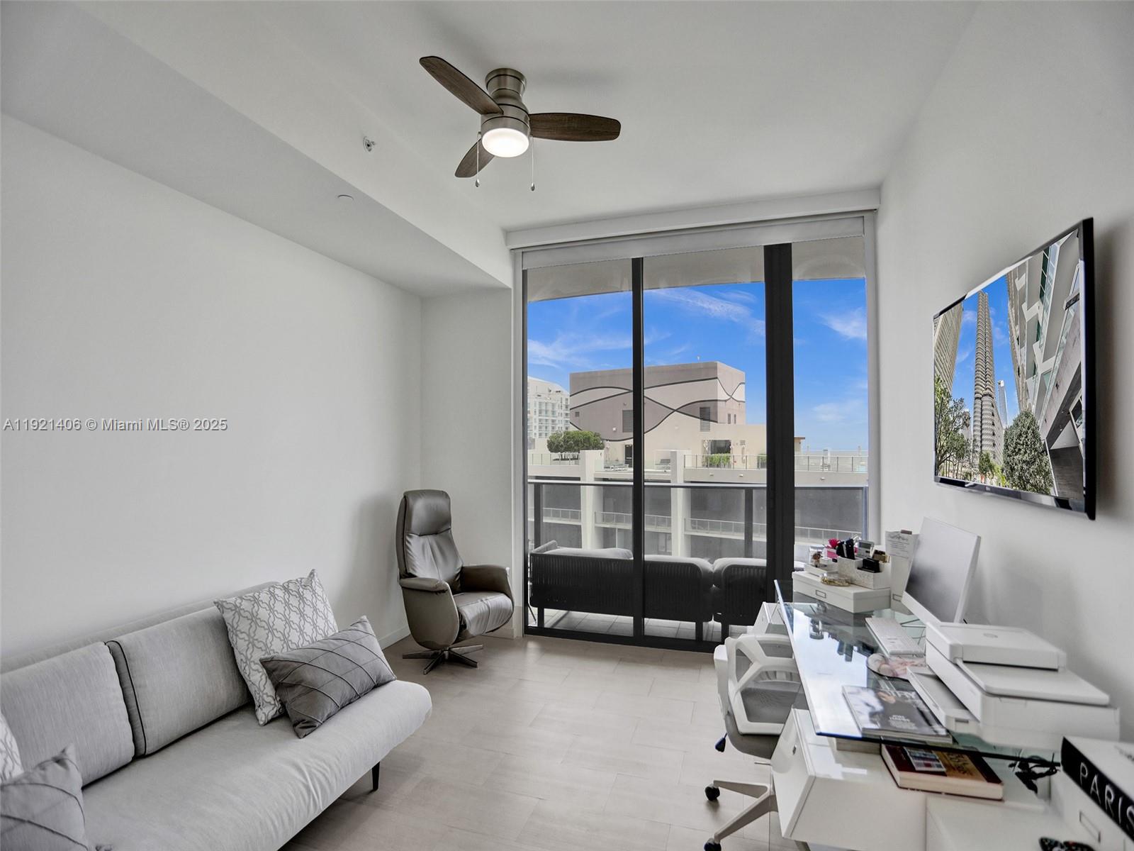 1000 Brickell Plz #PH5103 Miami, FL 33131