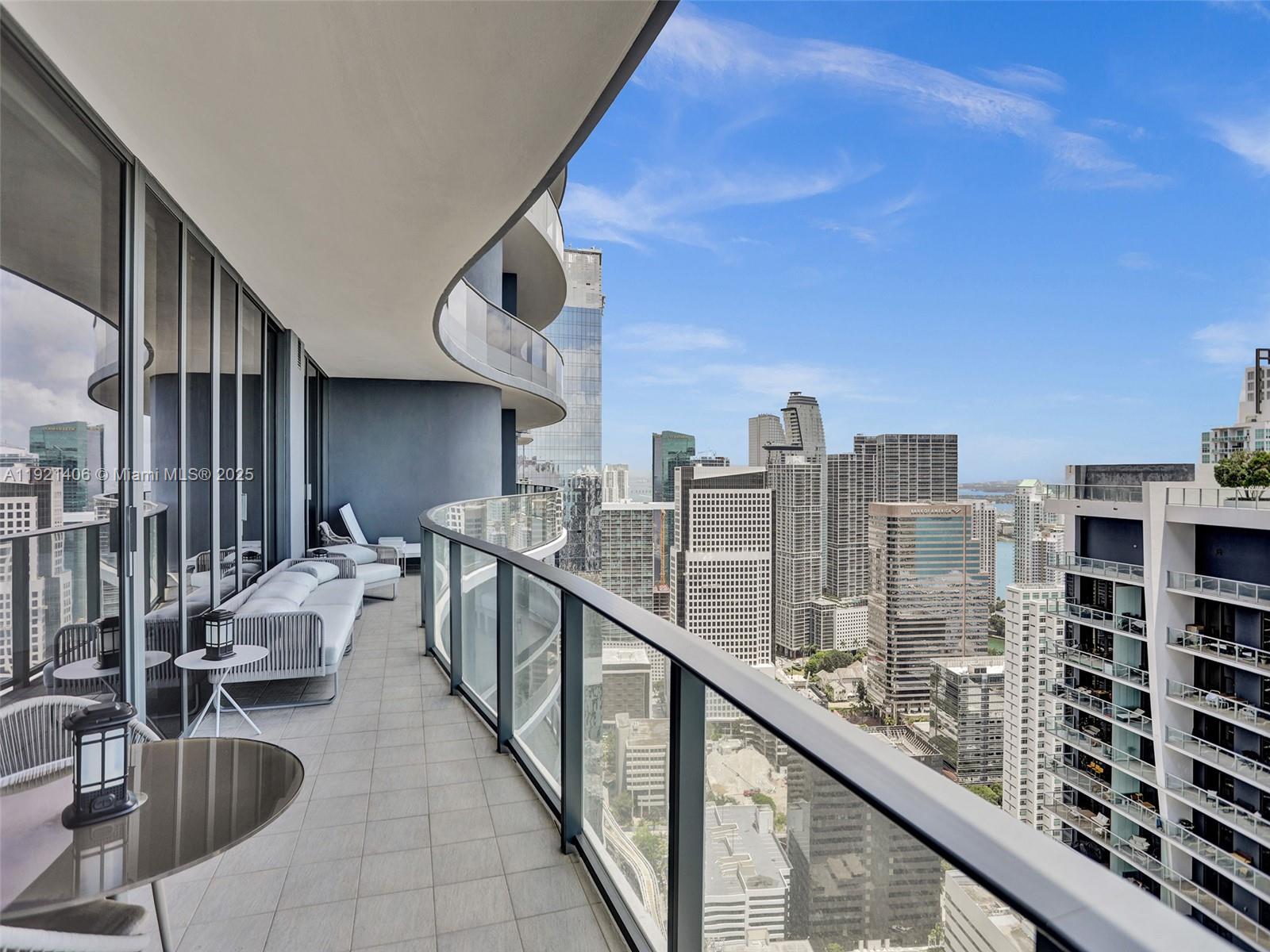 1000 Brickell Plz #PH5103 Miami, FL 33131