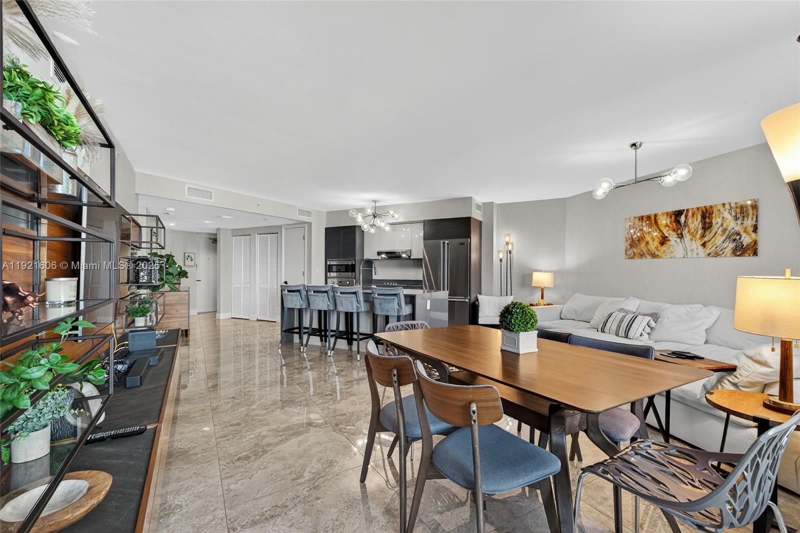 9821 E Bay Hbr Dr #402 Bay Harbor Islands, FL 33154