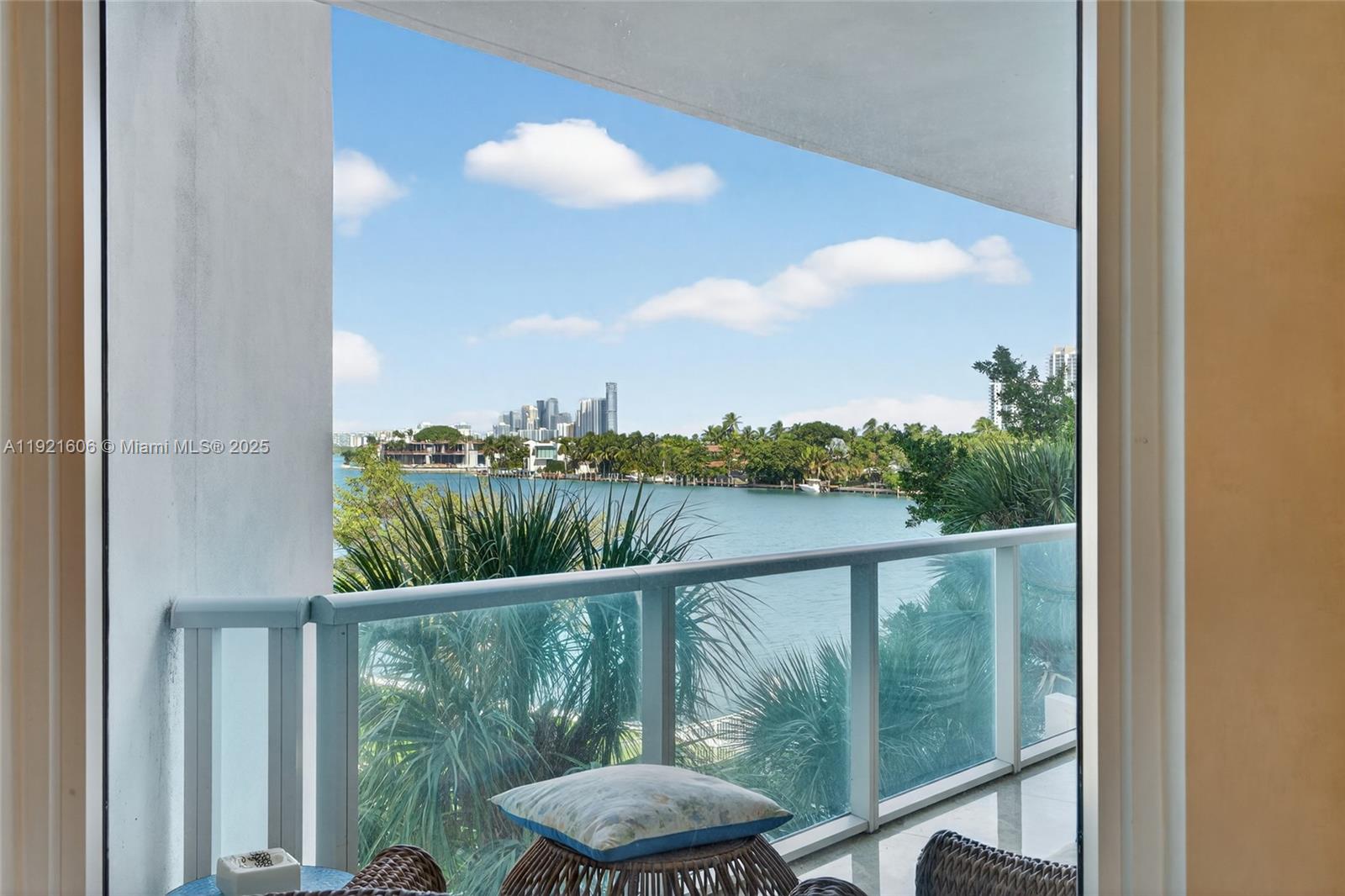 9821 E Bay Hbr Dr #402 Bay Harbor Islands, FL 33154