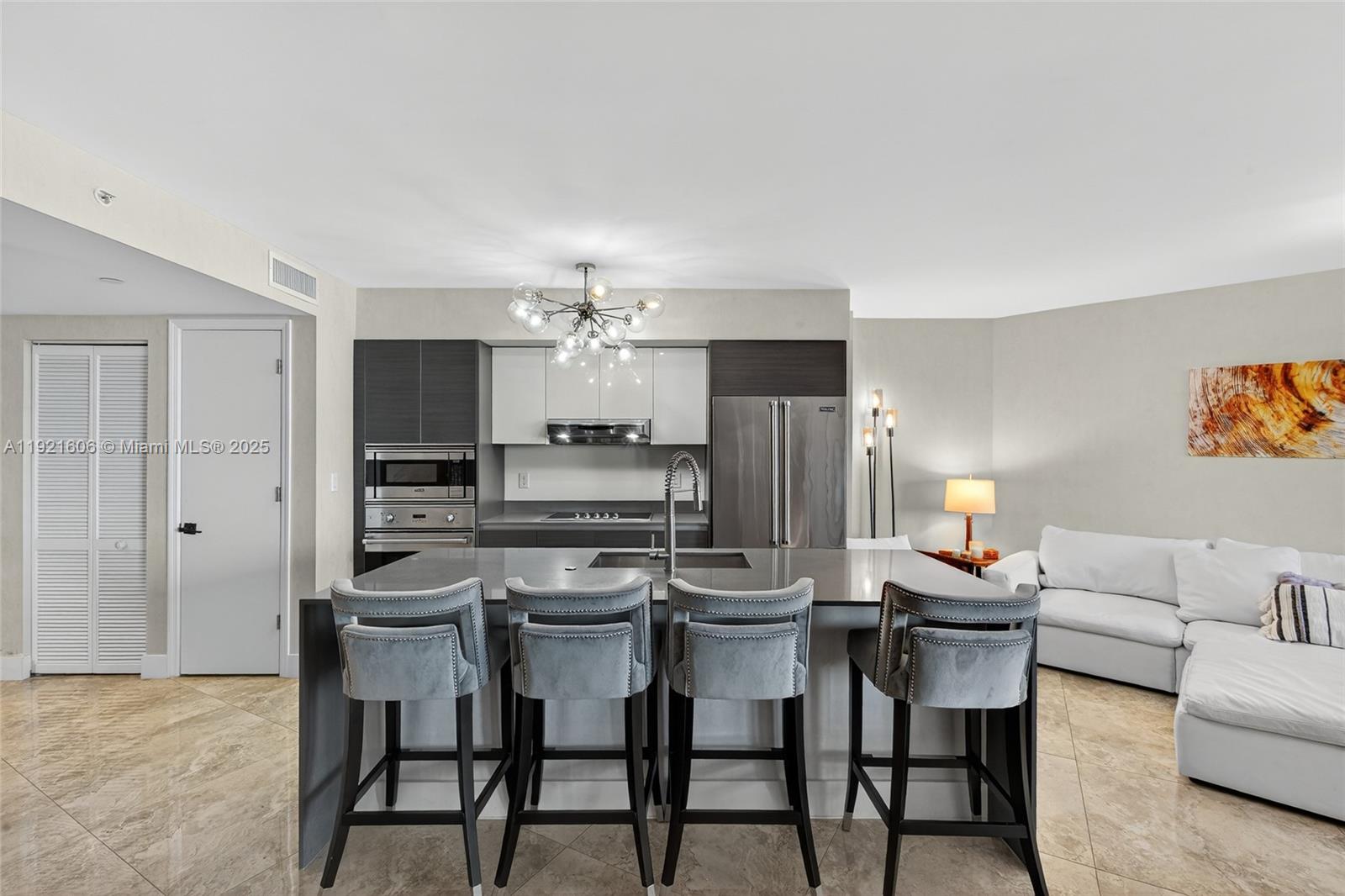 9821 E Bay Hbr Dr #402 Bay Harbor Islands, FL 33154