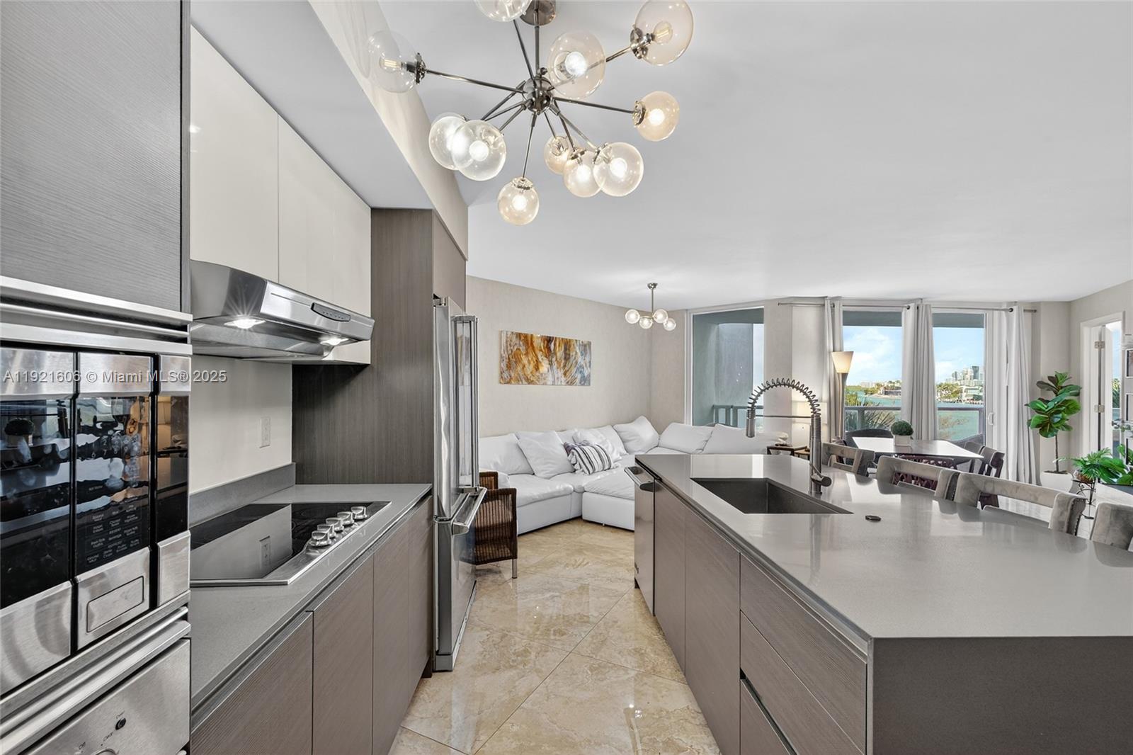 9821 E Bay Hbr Dr #402 Bay Harbor Islands, FL 33154