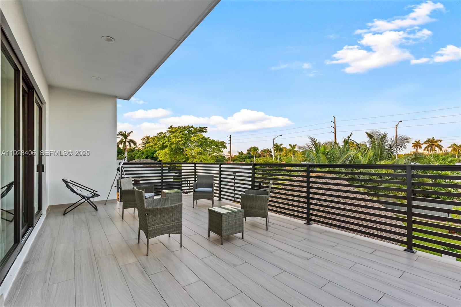 81 S Royal Poinciana Blvd Miami Springs, FL 33166