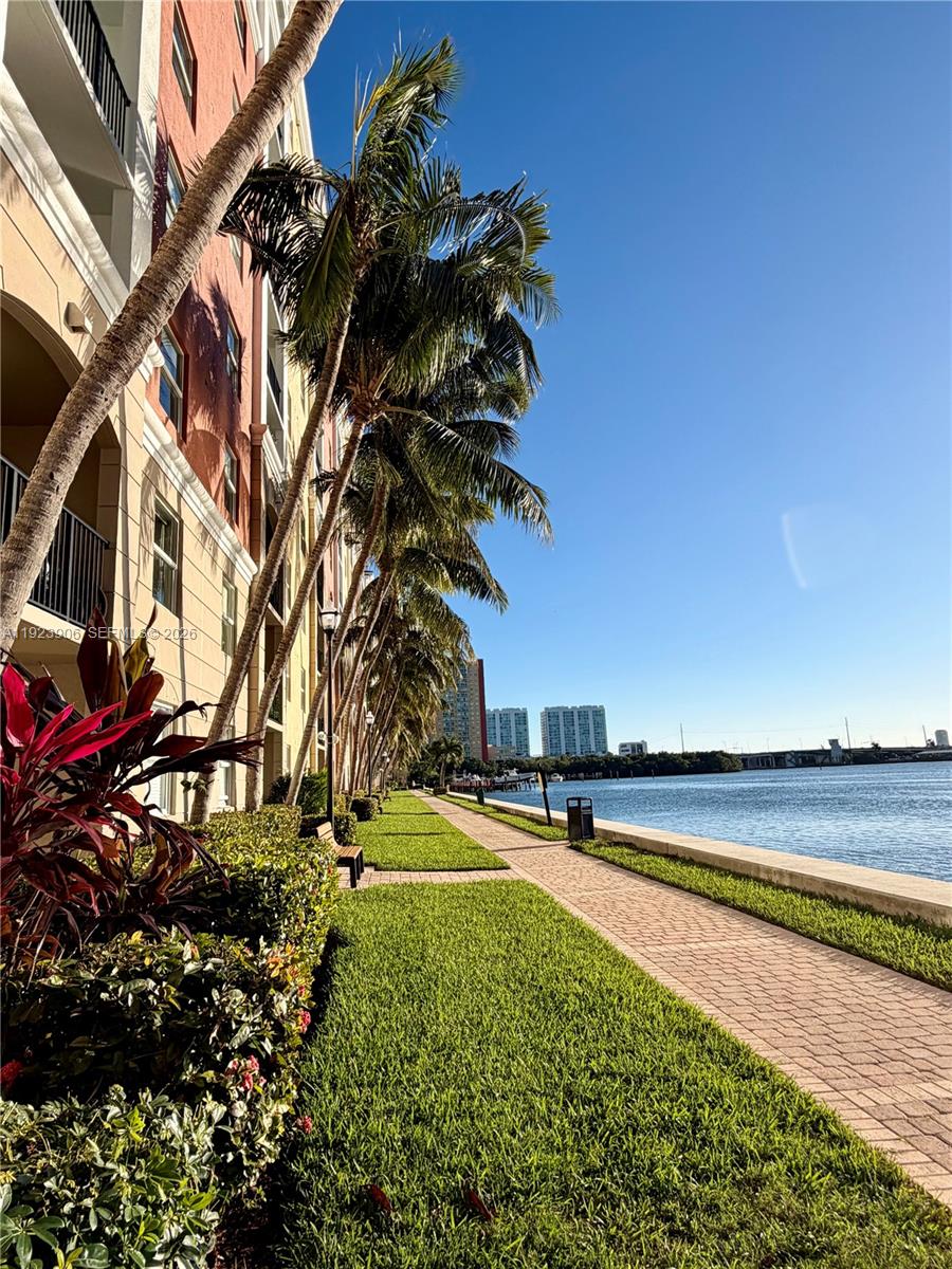 image Porto Bellagio Condo20