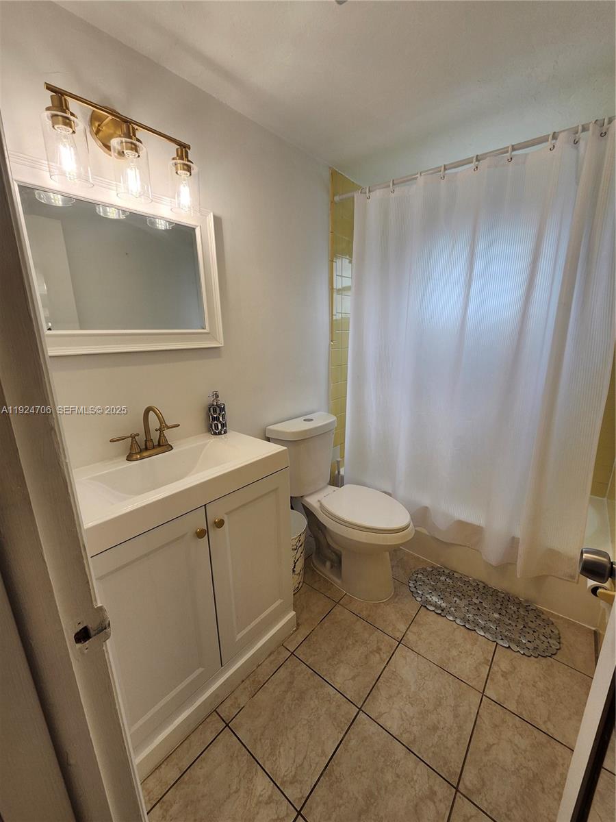 1100 NE 9th Ave #203 Fort Lauderdale, FL 3240