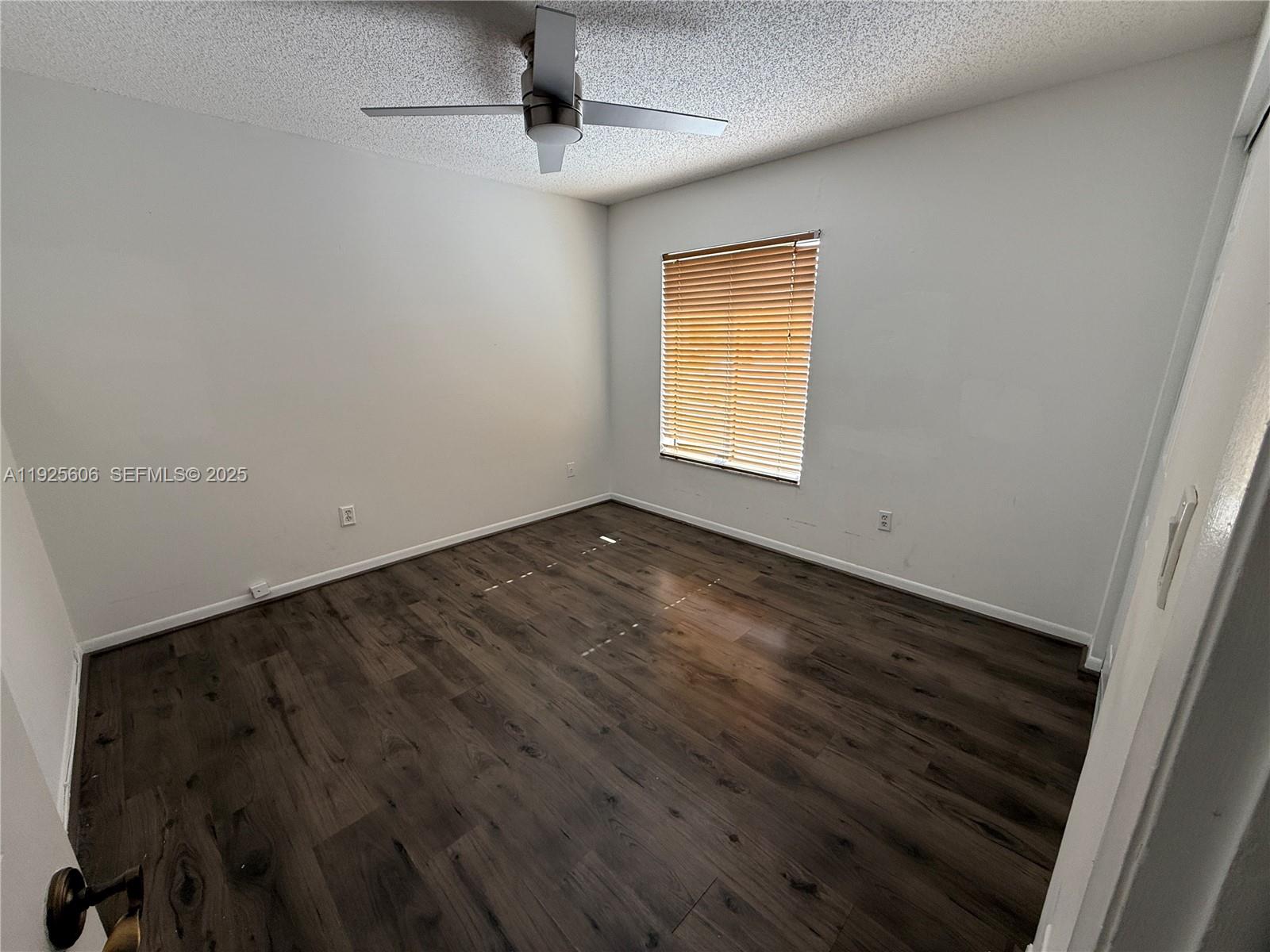 19952 NW 62nd Ct Hialeah, FL 33015