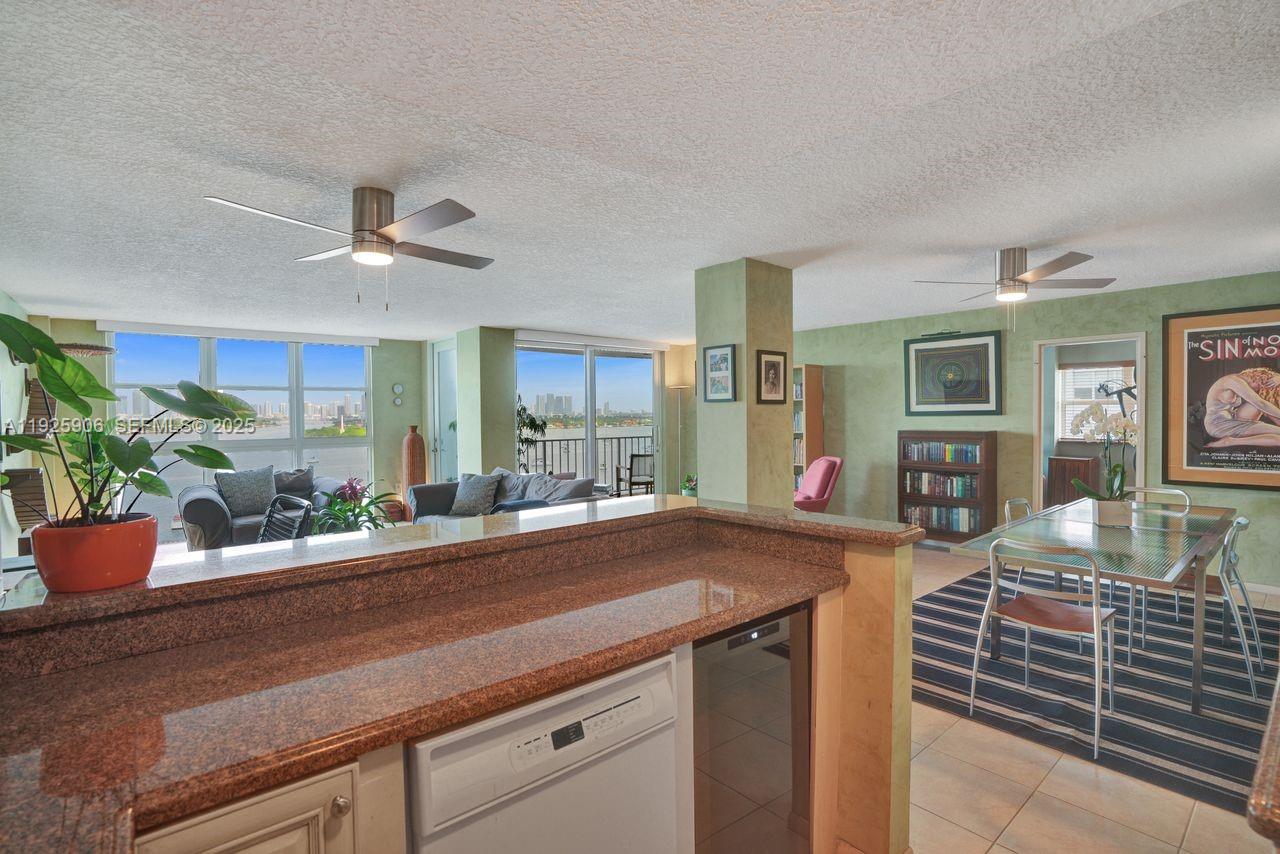 1228 West Ave #1002 Miami Beach, FL 33139