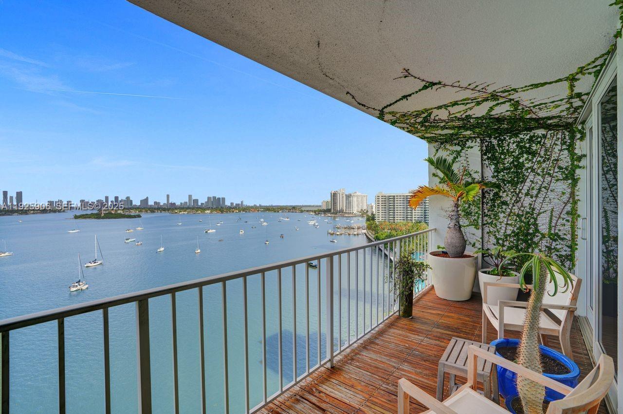1228 West Ave #1002 Miami Beach, FL 33139