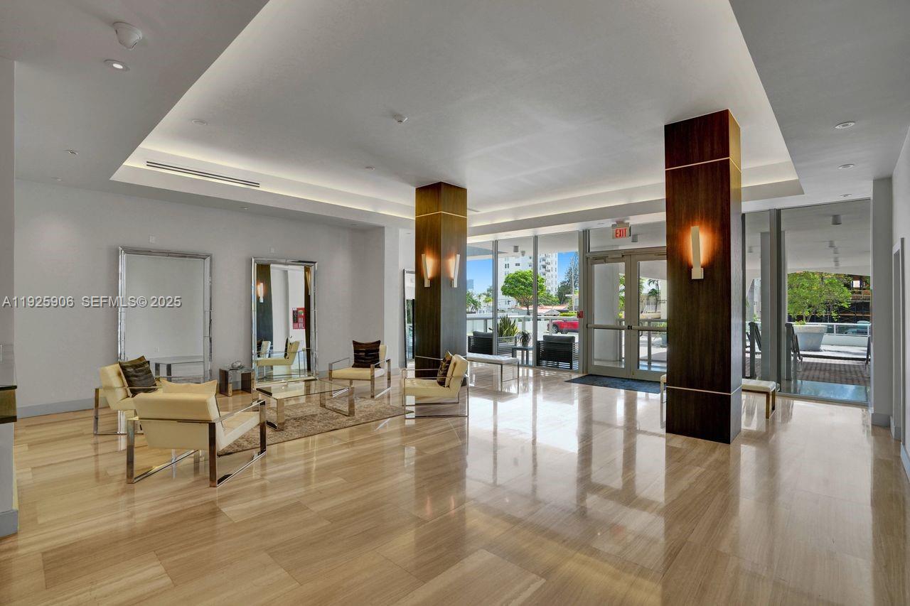 1228 West Ave #1002 Miami Beach, FL 33139