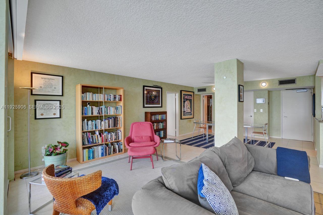 1228 West Ave #1002 Miami Beach, FL 33139