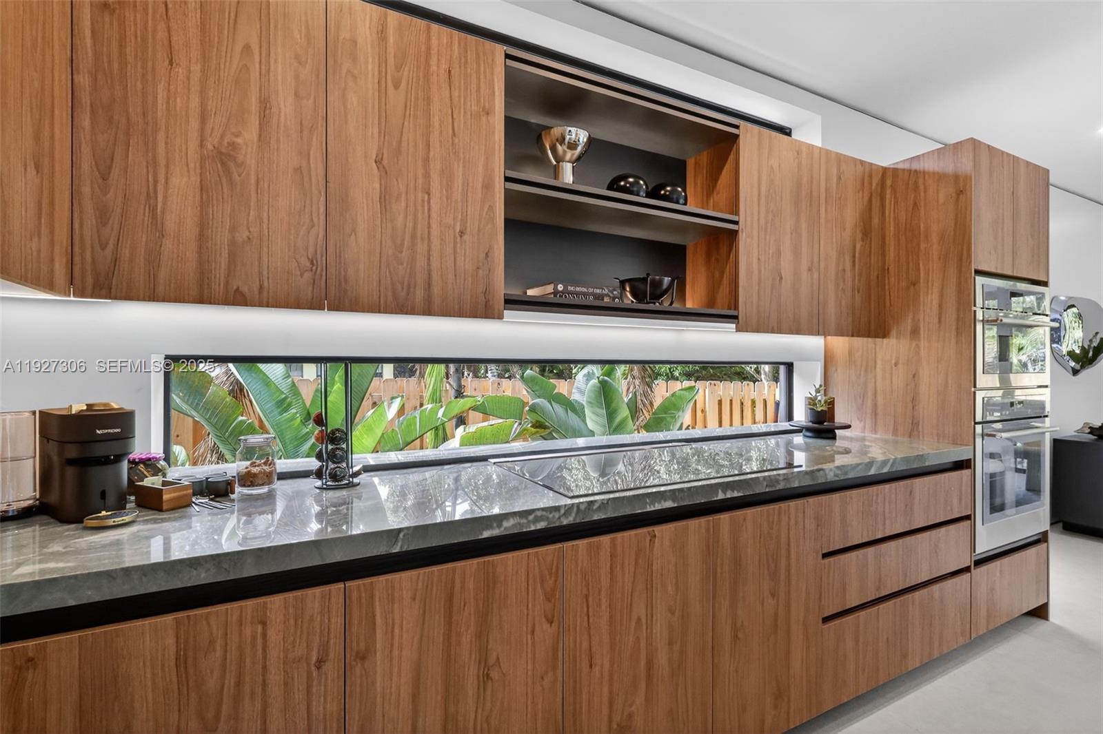 1008 NE 114th St Biscayne Park, FL 33161